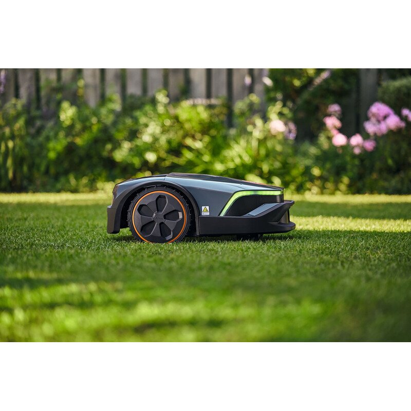 STIHL iMOW 6 EVO robotgressklipper opptil 3000 m2 BondeKompaniet