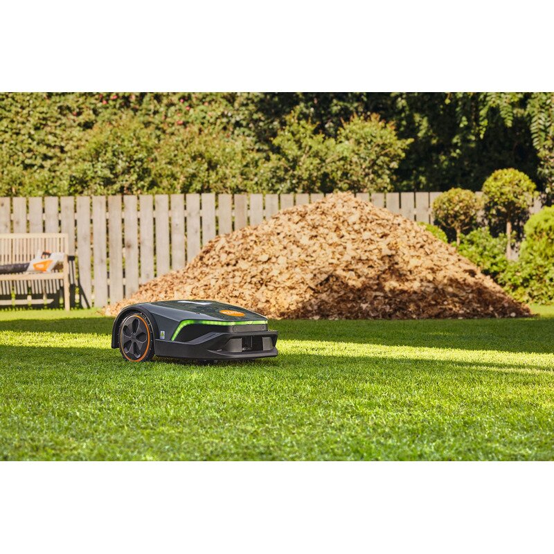 STIHL iMOW 7 EVO robotgressklipper opptil 5000 m2 BondeKompaniet