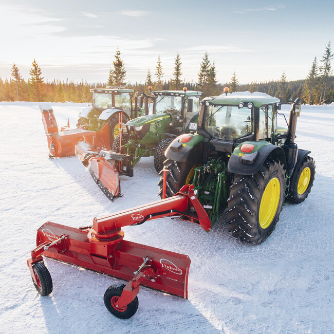 Tokvam har det som trengs til veivedlikehold når vinteren kommer.