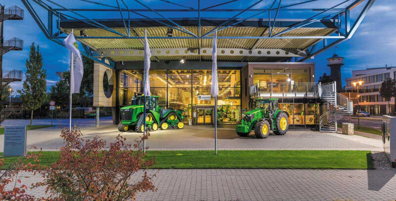 John Deere: Verdens mest avanserte traktorfabrikk i Mannheim.