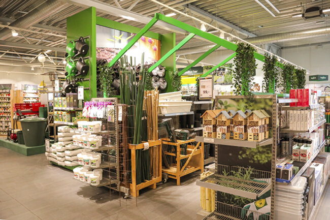 Utstilling som skal illustrere følelsen av et drivhus i butikken.